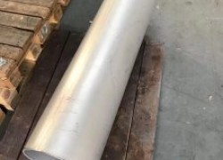 Large diameter stainless seamless steel pipe