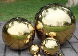 Golden stainless steel hollow ball